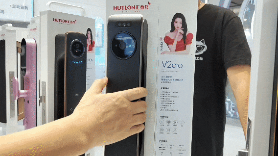 8868体育直击汇泰龙建博会丨大猫眼智能锁看得清更安全！(图5)